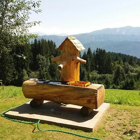 Kaernten Landhof Baer In Alleinlage Naehe Millstaettersee Im Ersten Stock * Mooswald